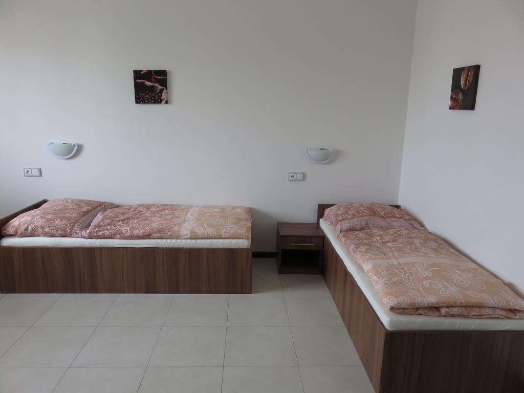 Penzion U Dulíka Veseli nad Moravou Ruang foto